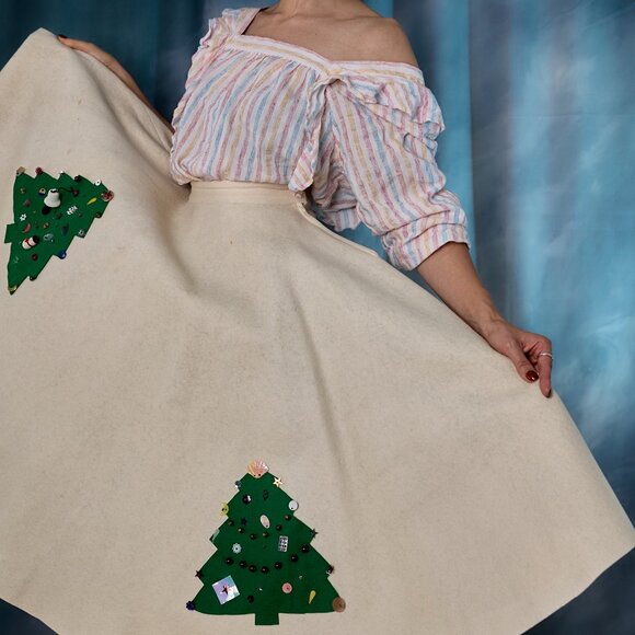 Vintage Cream Felt Poodle Skirt for Xmas - Picture 9 of 11